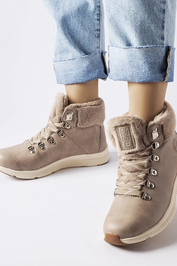 Bottes isolées beiges Big...
