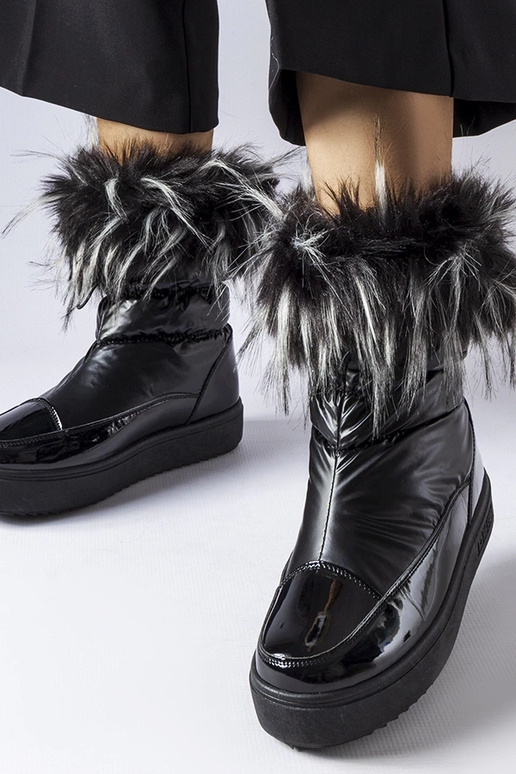 Bottes de neige isolées noires MM274379