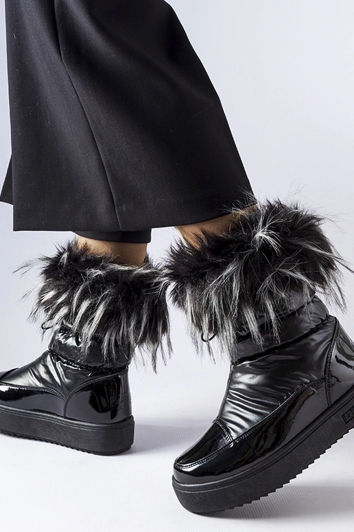 Bottes de neige isolées noires MM274379