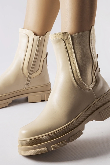 Chaussures de trekking... 2