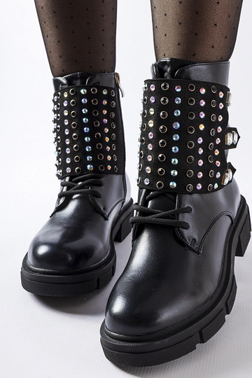 Bottines noires ornées de... 2