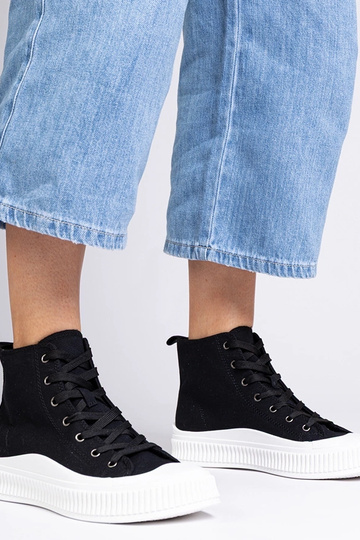 Bottines hautes noires sur plateforme, „Guerrino"