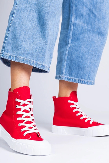 Bottines rouges au-dessus... 2