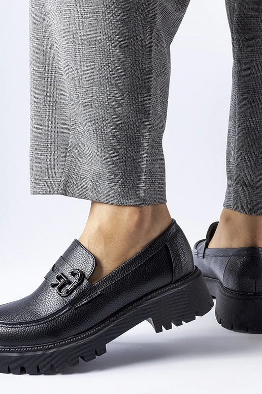 Mocassins classiques noirs avec une...