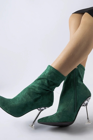 bottines vertes à talons... 2