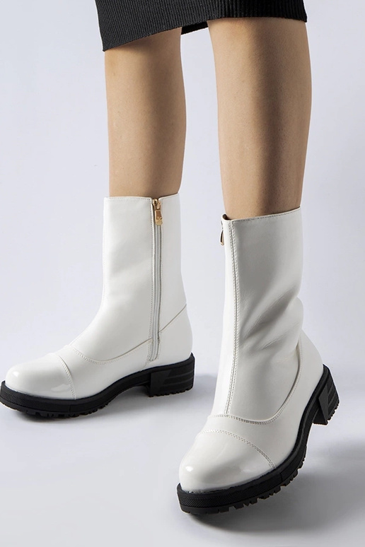 Bottines classiques isolées blanches... Bottines classiques isolées blanches...