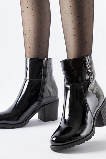 Bottines noires laquées à...