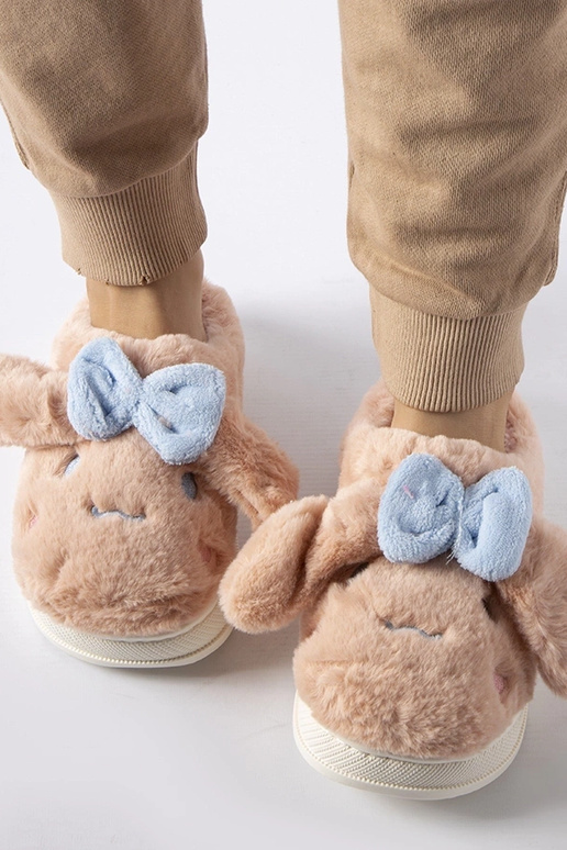 Chaussons chauds roses avec oreilles...