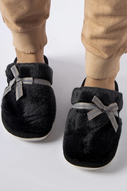 Chaussons chauds noirs avec noeud...