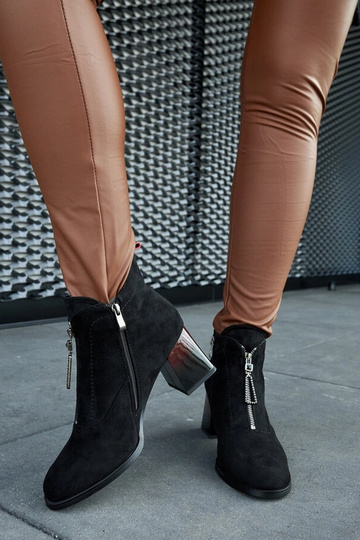 Bottines en cuir verni noir... 2