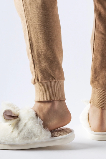 Chaussons blancs chauds... 2