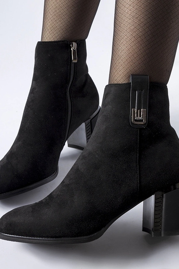 Bottines noires isolées à talon Bangor 2