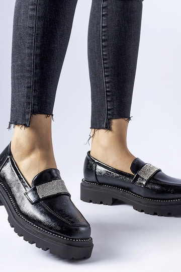 Mocassins en cuir verni noir Fecteau