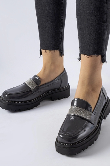 Mocassins laqués gris foncé Fecteau 2