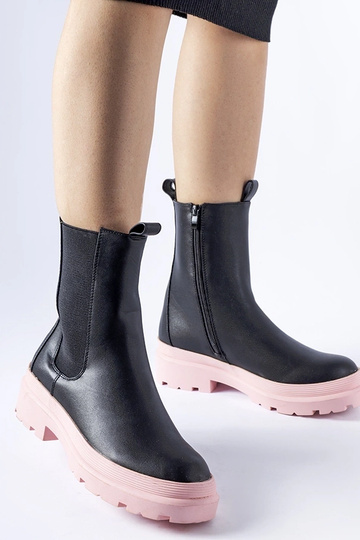 Bottines noires à semelle...