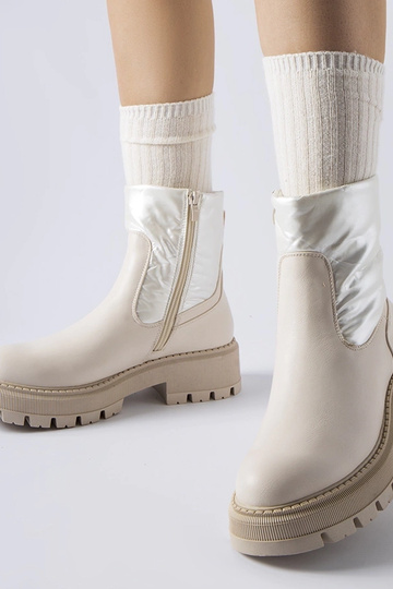Bottines beiges à tige...