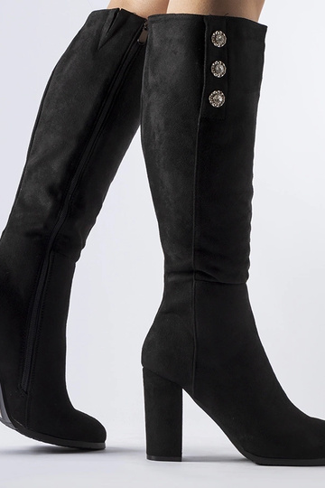 Bottes noires ornées de... 2