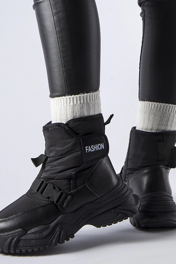 Bottes de neige isolées noires avec velcro Mernicco 2