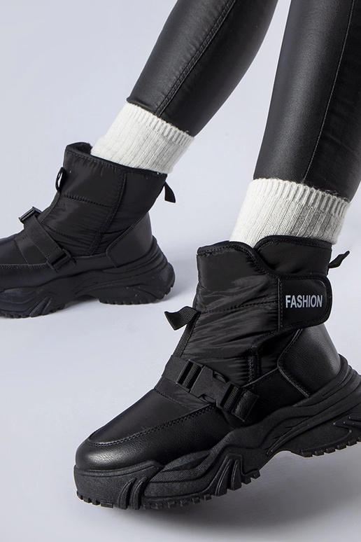 Bottes de neige isolées noires avec...