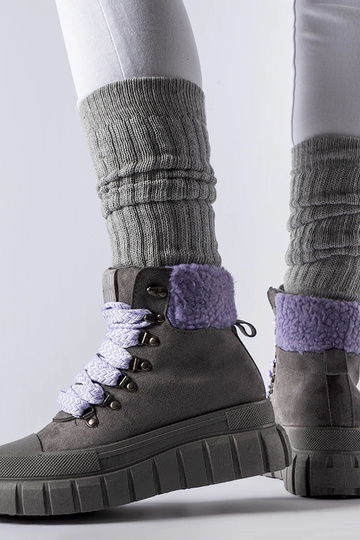 Bottines grises avec des... 2