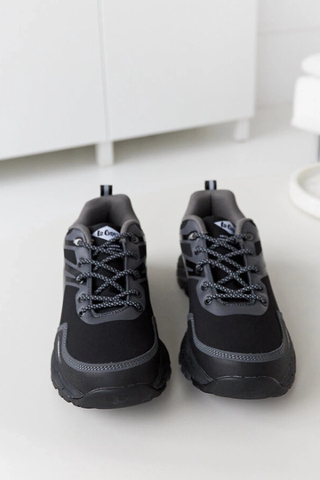 Chaussures de sport Aqua Shell noires LCJ-22-01-1372M 2
