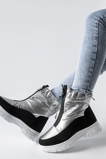 Bottes de neige isolées... 2