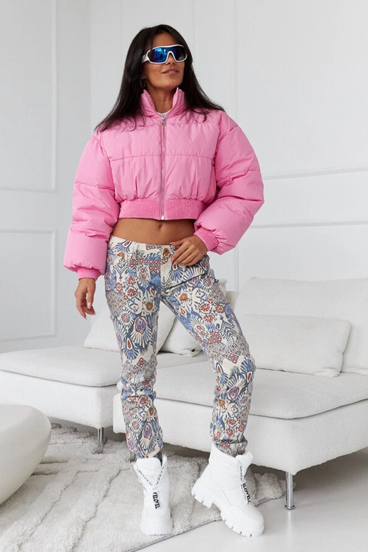 Bottes de neige isolées blanches avec...