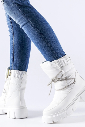 Bottes de neige blanches... 2