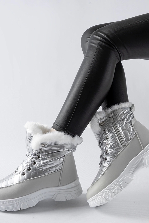 Bottes de neige à plateforme isolées...