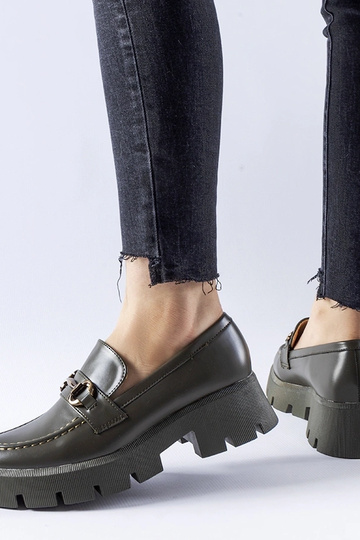 Mocassins verts à boucle Cerzeto 2