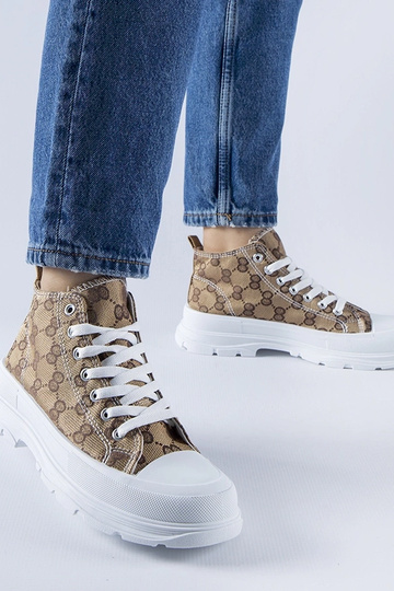 Baskets marron décorées du...