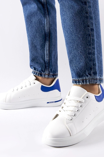 Baskets Leland blanches et bleu marine 2