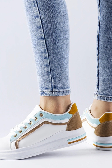 Baskets blanches et bleues... 2