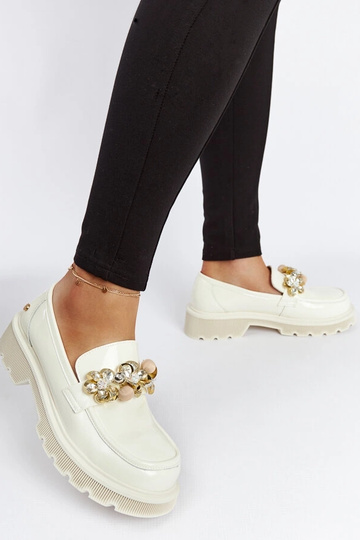Mocassins en cuir laqués beiges GOE NN2N4202