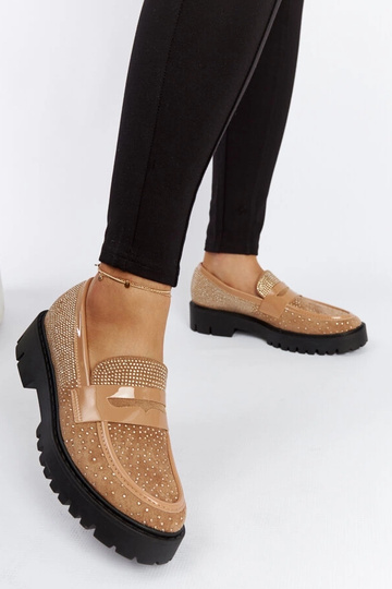 Mocassins marron décorés de... 2