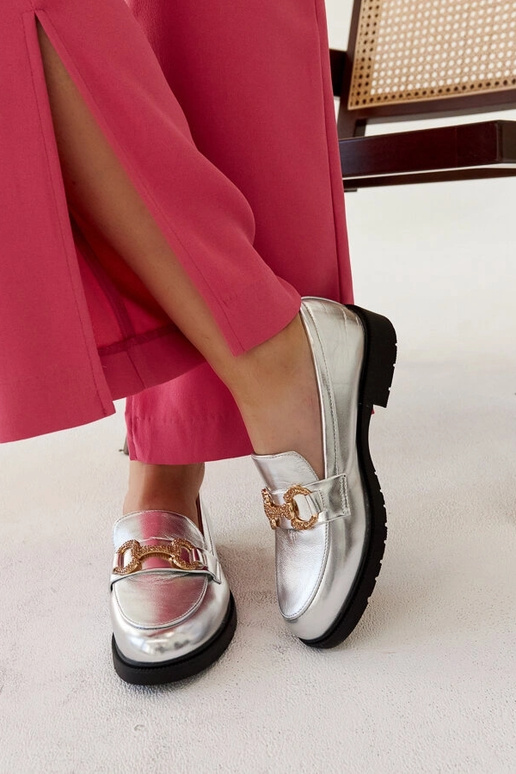 Mocassins argentés avec des zircons... Mocassins argentés avec des zircons...