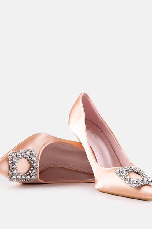 Escarpins beiges satinés avec zircons... Escarpins beiges satinés avec zircons...