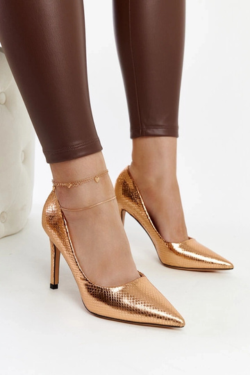 Escarpins en cuir verni couleur champagne Wines