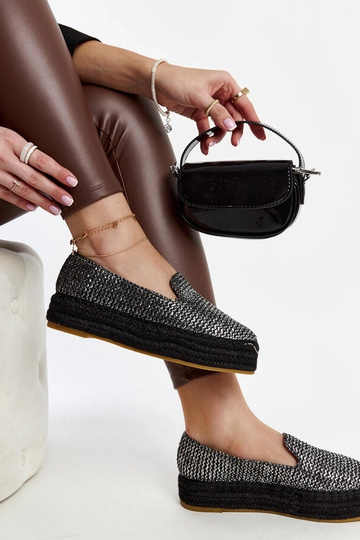 Espadrilles noires décorées...