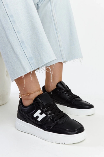 Baskets noires sur une plateforme blanche Mentha 2
