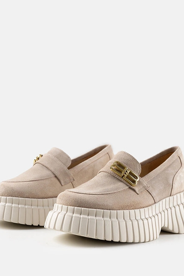 Mocassins en suède beiges à plateforme Karino