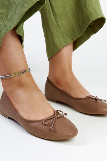Ballerines en cuir écologique marron Pavla