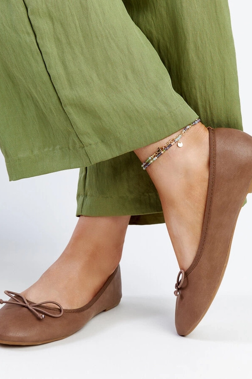 Ballerines en cuir écologique marron...