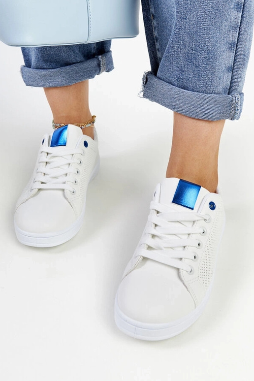 Baskets blanches en cuir écologique...