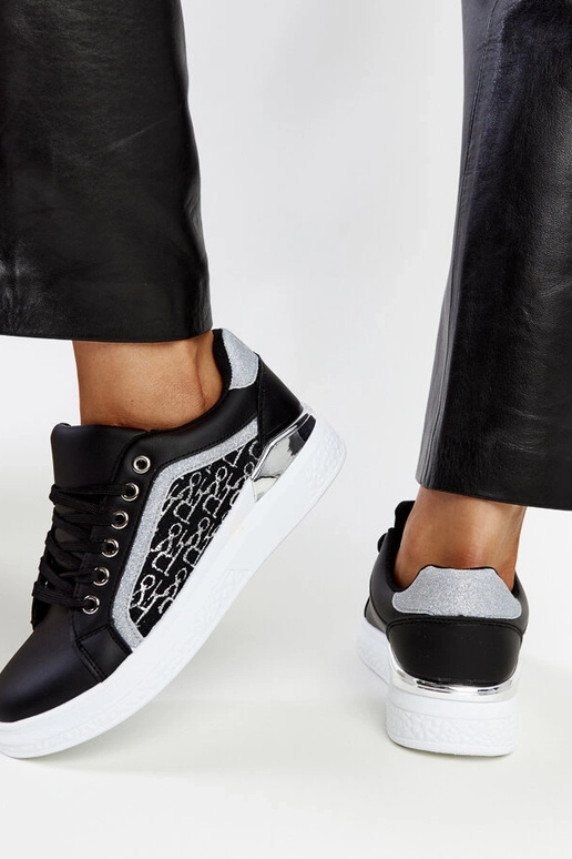 Baskets à plateformes noires...
