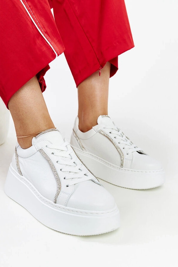 Sneakers blanches en cuir...