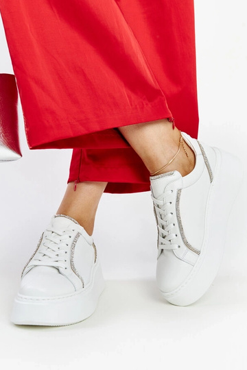 Sneakers blanches en cuir avec strass Karino 2