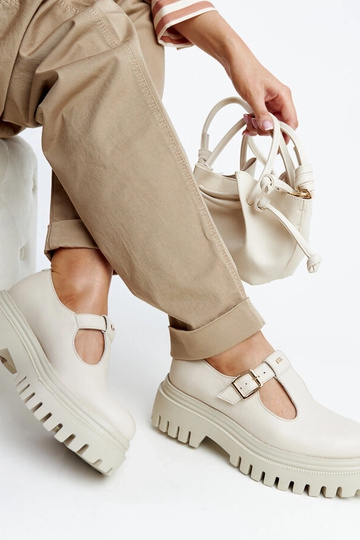 Chaussures semi-formelles en cuir beige Karino 2