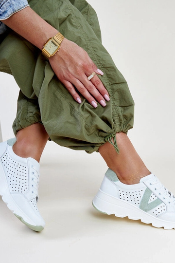 Sneakers blanches en cuir... 2