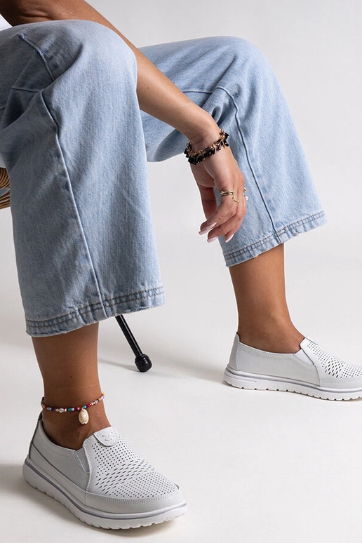 Chaussures en cuir gris clair Vinceza Chaussures en cuir gris clair Vinceza